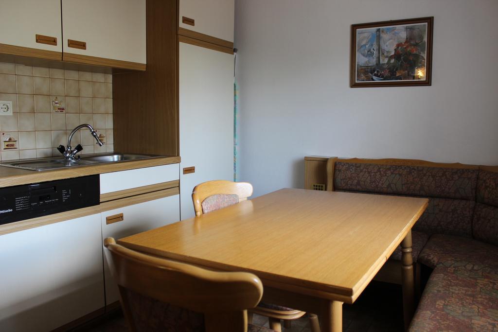 Ferienwohnung Dreimäderlhaus Velden am Wörthersee Exterior foto